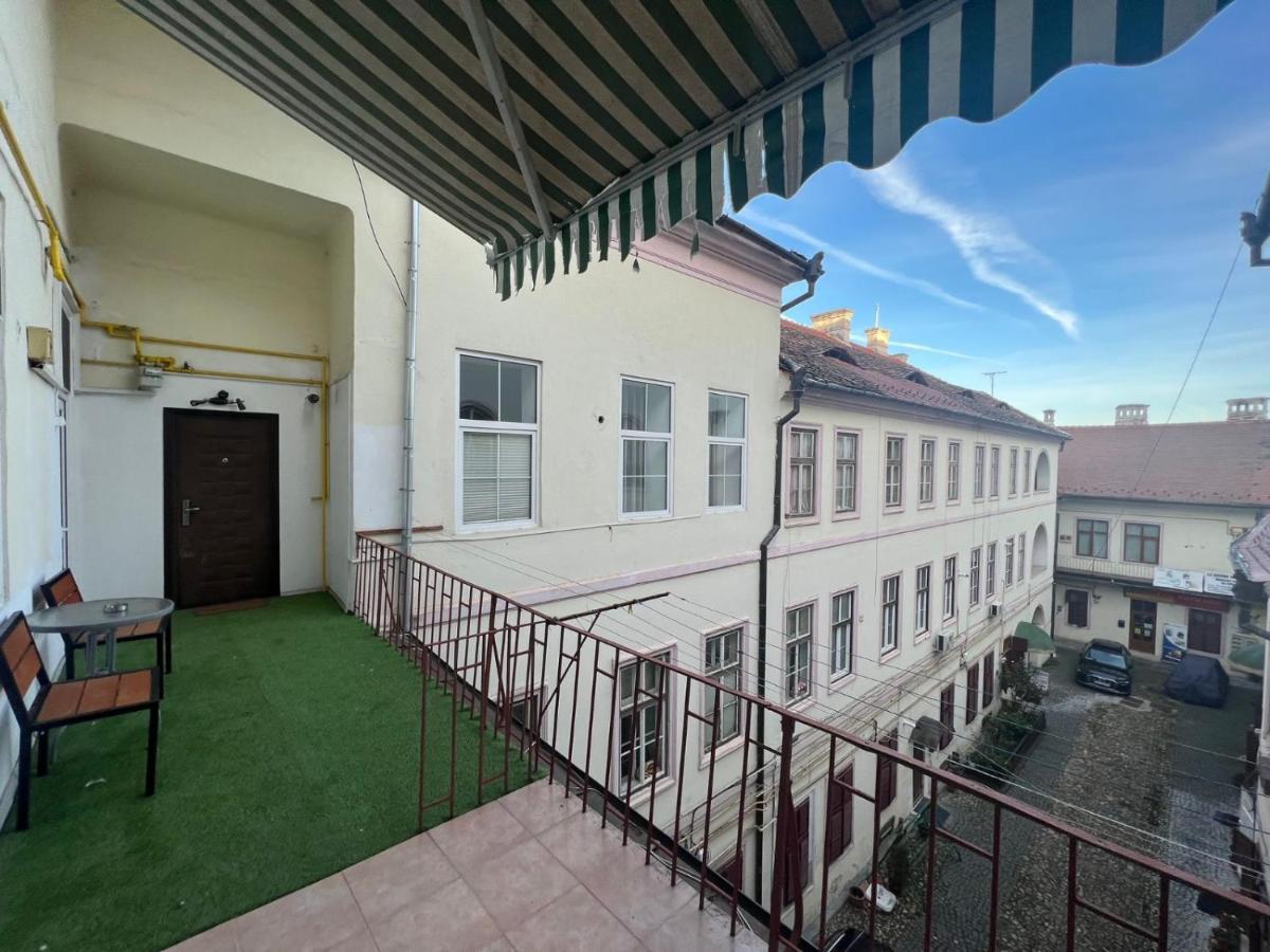 Apartament Teodora Sibiu Apartman Kültér fotó
